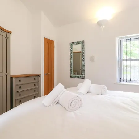 11 Longpool Кендал